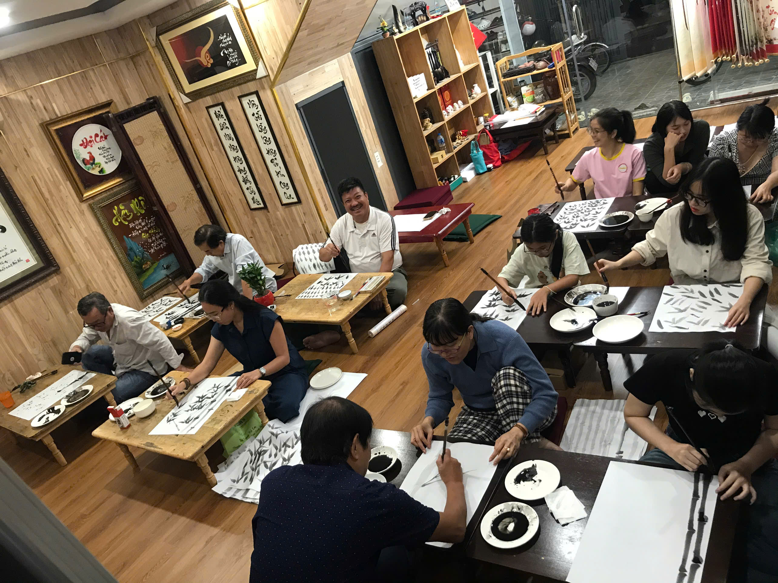 Vietnamese calligraphy experience at Thu Phap Gia Nguyen in Ho Chi Minh City