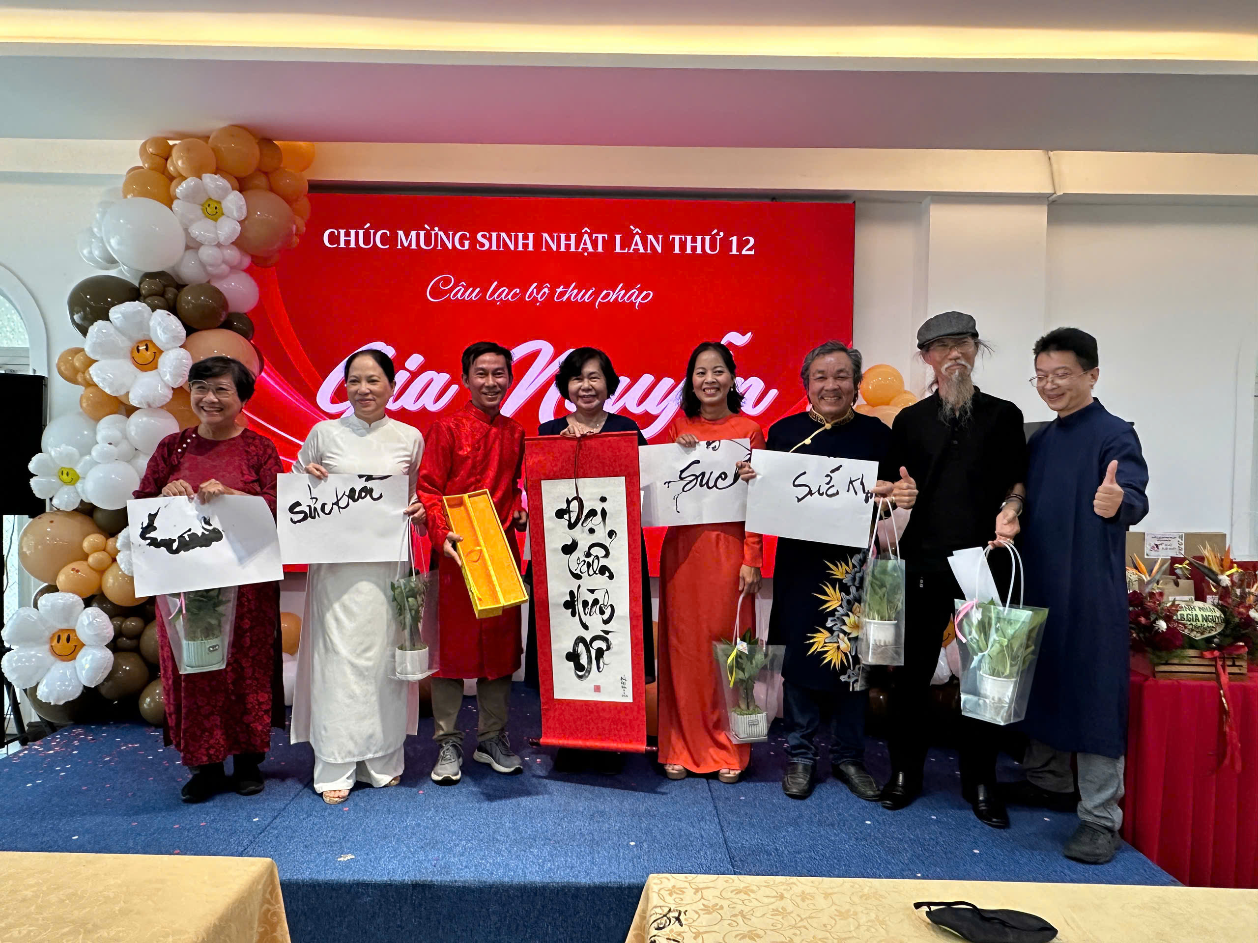 Ch&uacute;c mừng sinh nhật CLB Thư ph&aacute;p