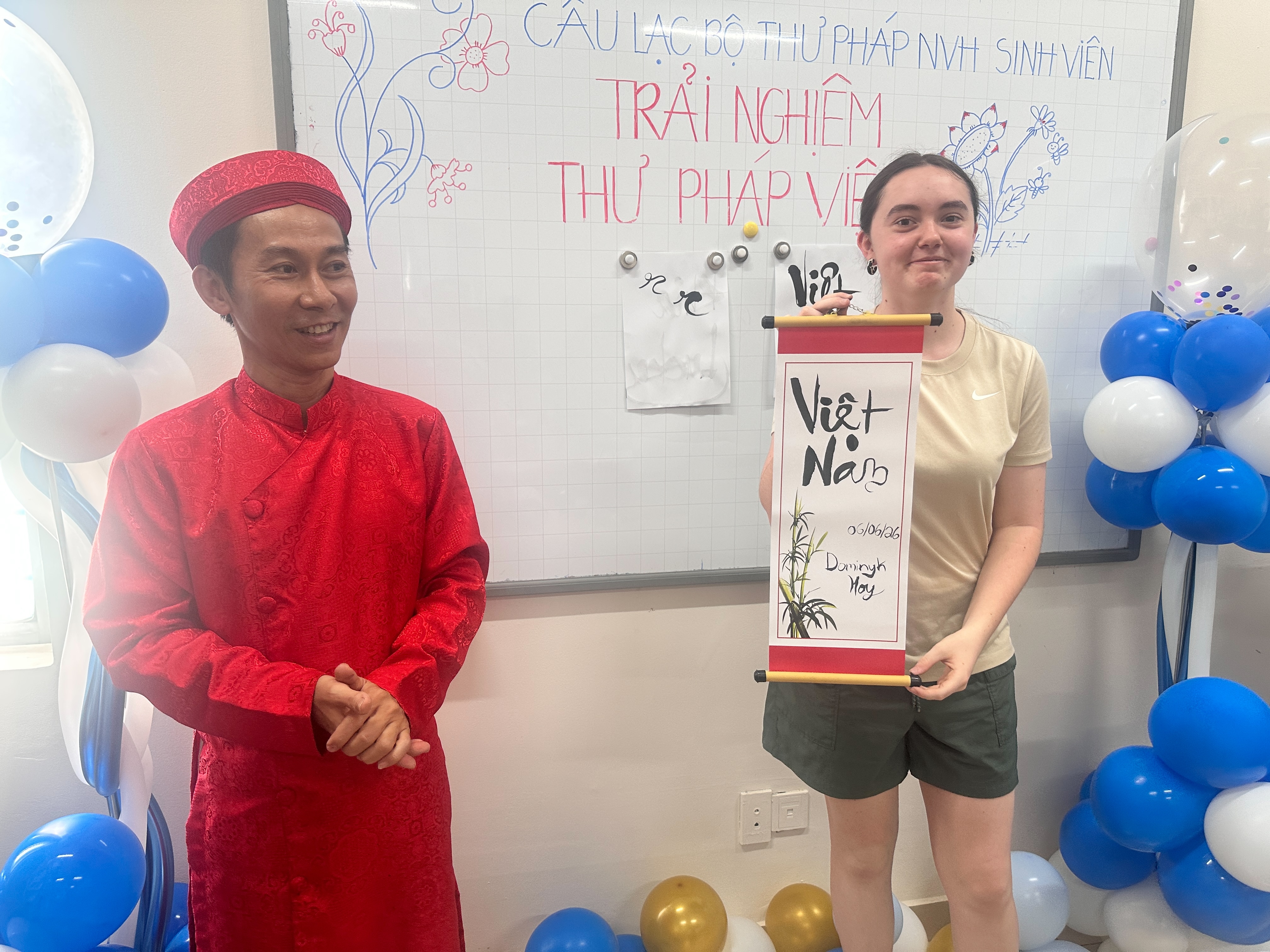 CHƯƠNG TR&Igrave;NH TRẢI NGHIỆM THƯ PH&Aacute;P VIỆT D&Agrave;NH CHO DU HỌC SINH QUỐC TẾ