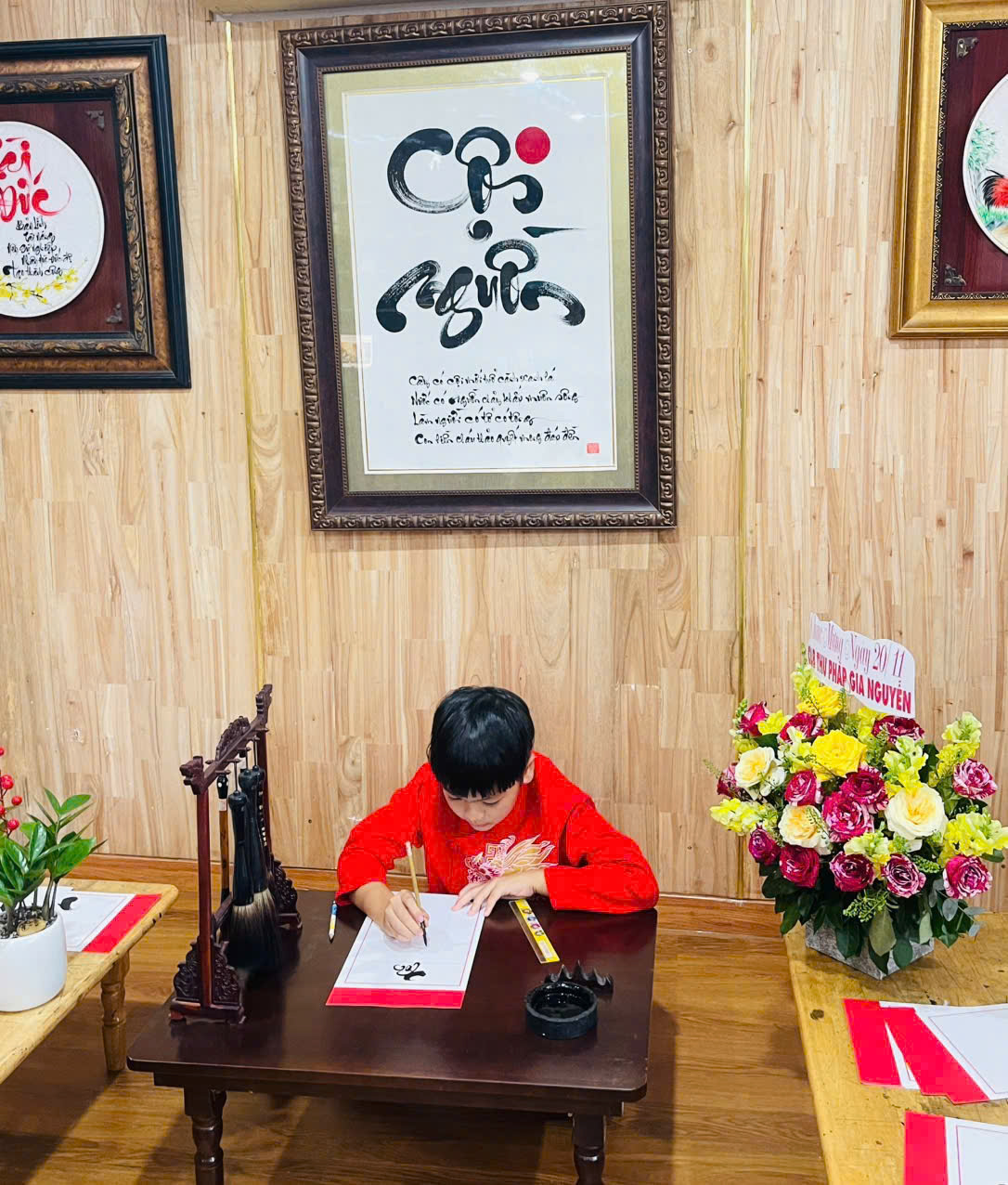 LỚP THƯ PH&Aacute;P THIẾU NHI &ndash; TRẢI NGHIỆM L&Agrave;M THẦY ĐỒ NH&Iacute; | Thư Ph&aacute;p Gia Nguyễn