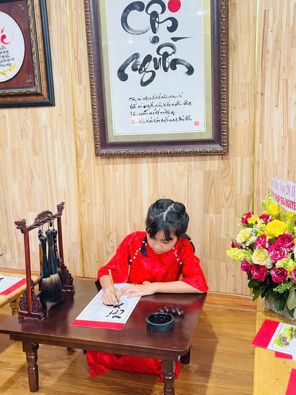 LỚP THƯ PH&Aacute;P THIẾU NHI &ndash; TRẢI NGHIỆM L&Agrave;M THẦY ĐỒ NH&Iacute; | Thư Ph&aacute;p Gia Nguyễn